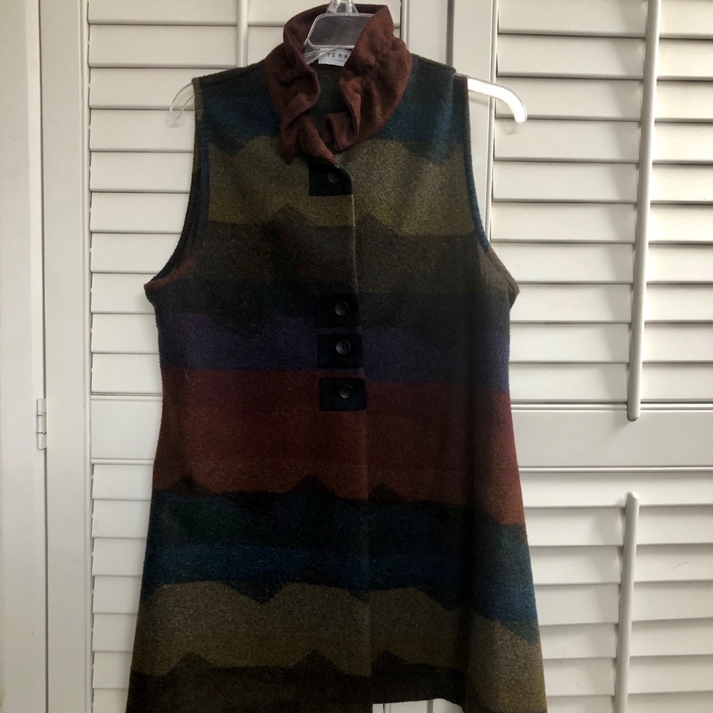 Boutique bought unique long sweater vest-worn 2X-like NEW.